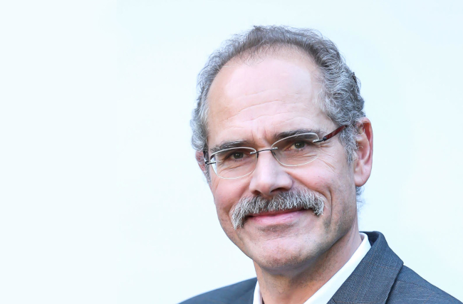 Prof. Henry W.S. Schroeder ist  Spezialist für Neurochirurgie im PRIMO MEDICO Netzwerk